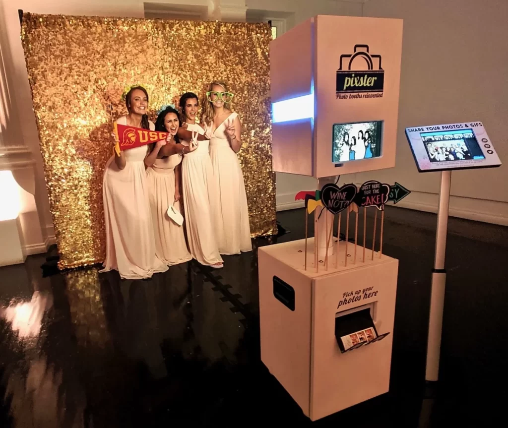 Lợi Ích Của Việc Sử Dụng Photobooth Trong Các Sự Kiện