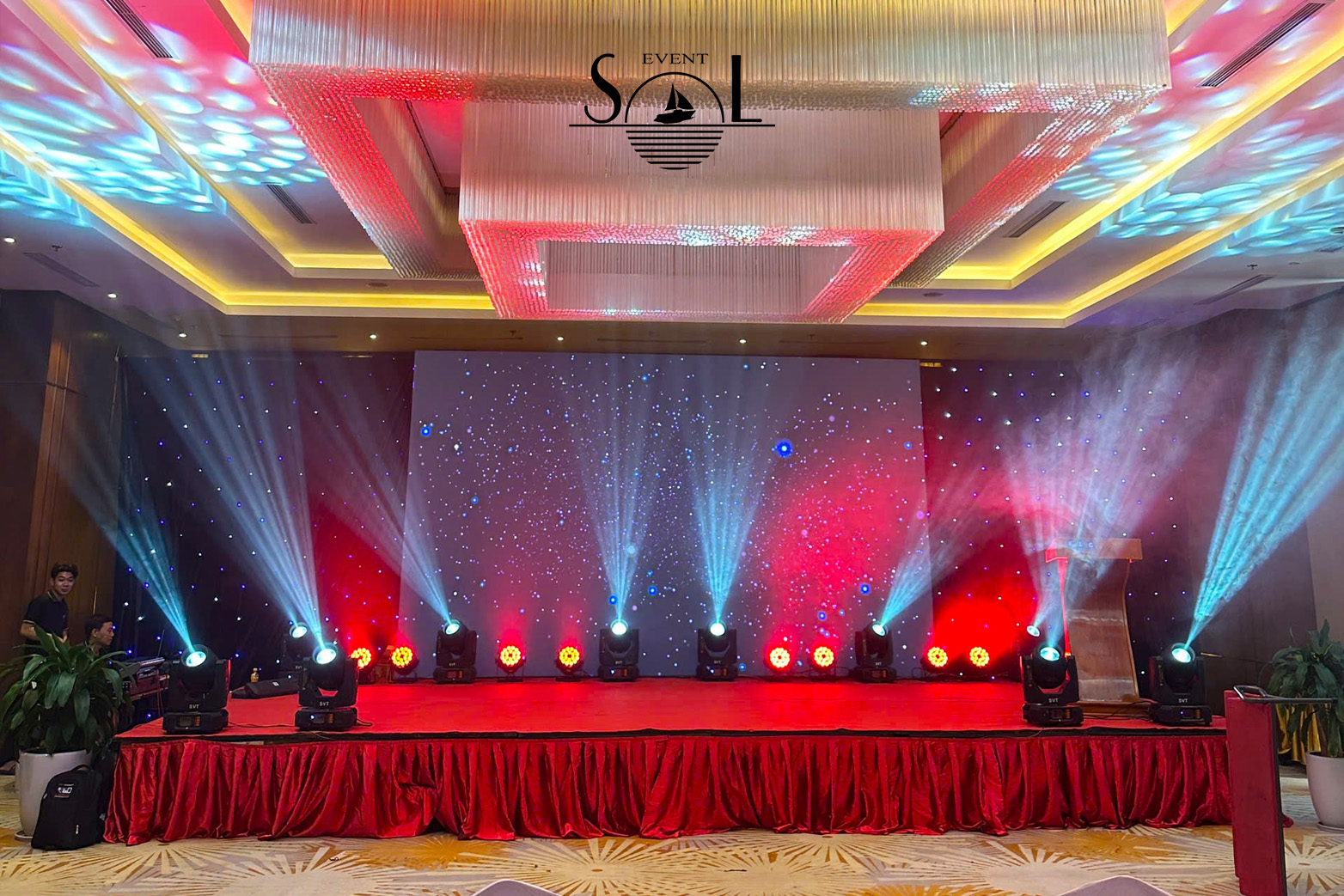 Dịch vụ thi công sân khấu và tổ chức Gala Dinner chuyên nghiệp